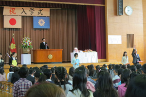 （写真）向陽小学校の入学式