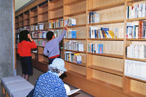 （写真）図書館・文化資料館開館2