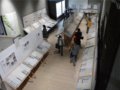 「寿岳文章 人と仕事」展の開催の様子の写真