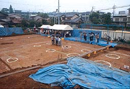 朝堂院西第四堂跡発掘のようす