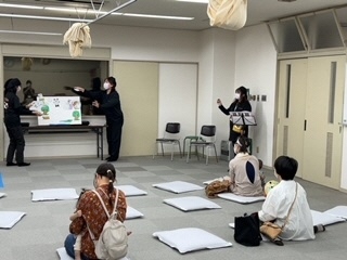 おひざにだっこ