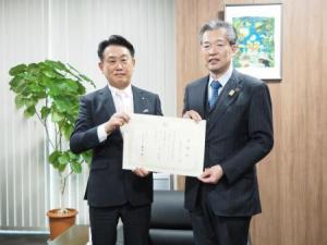 株式会社リヴ様感謝状贈呈式