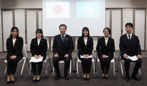 辞令交付式後の写真撮影